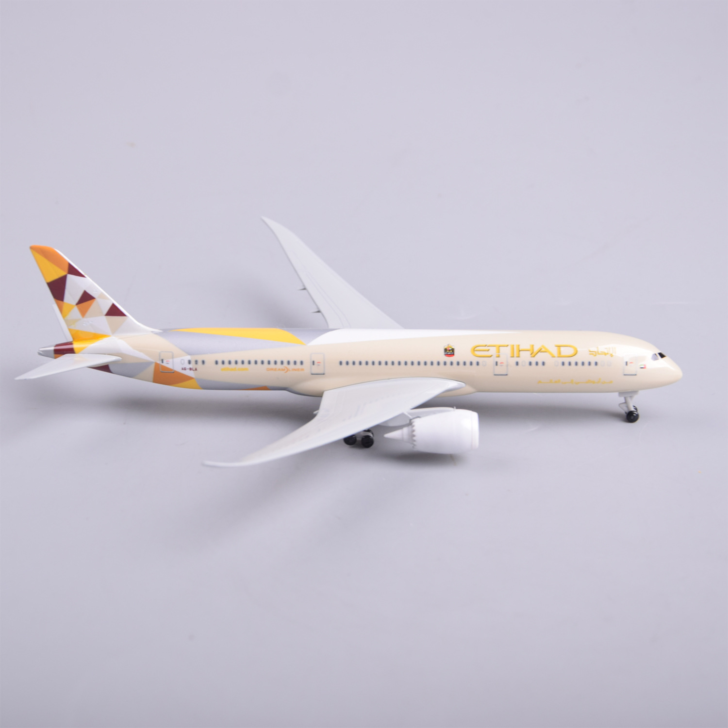 1/300 Scale 20cm Etihad B787 D - Model Kit Planes review and price
