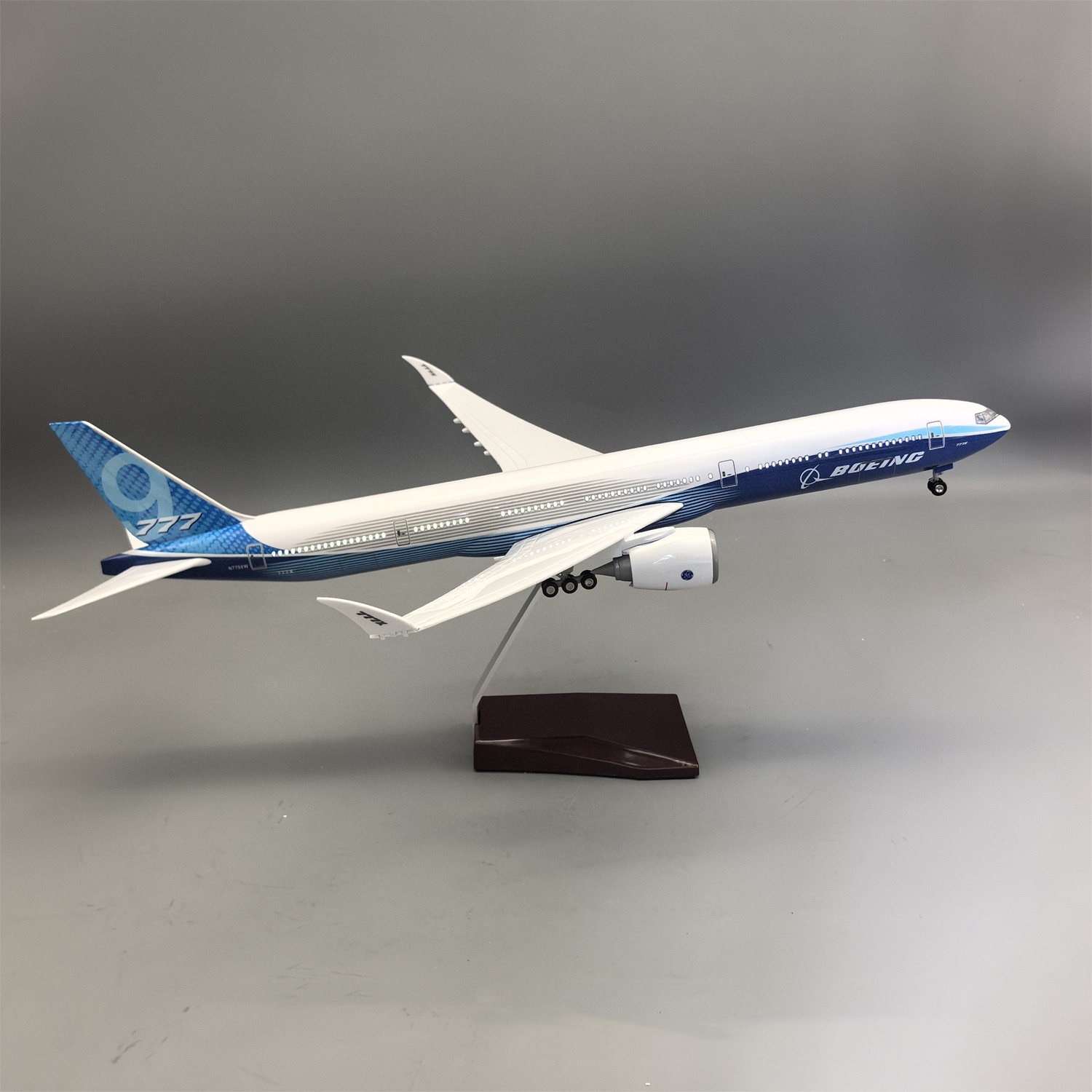 47cm 1/157 Large Scale Prototy - Model Kit Planes review and price